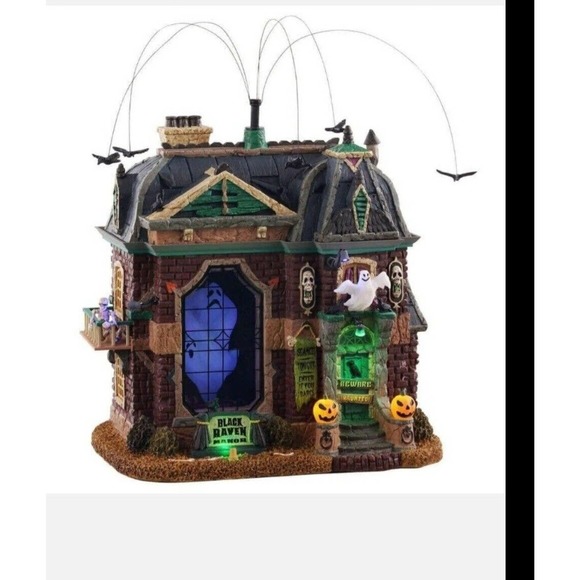 2021 LEMAX SPOOKY TOWN BLACK RAVEN MANOR